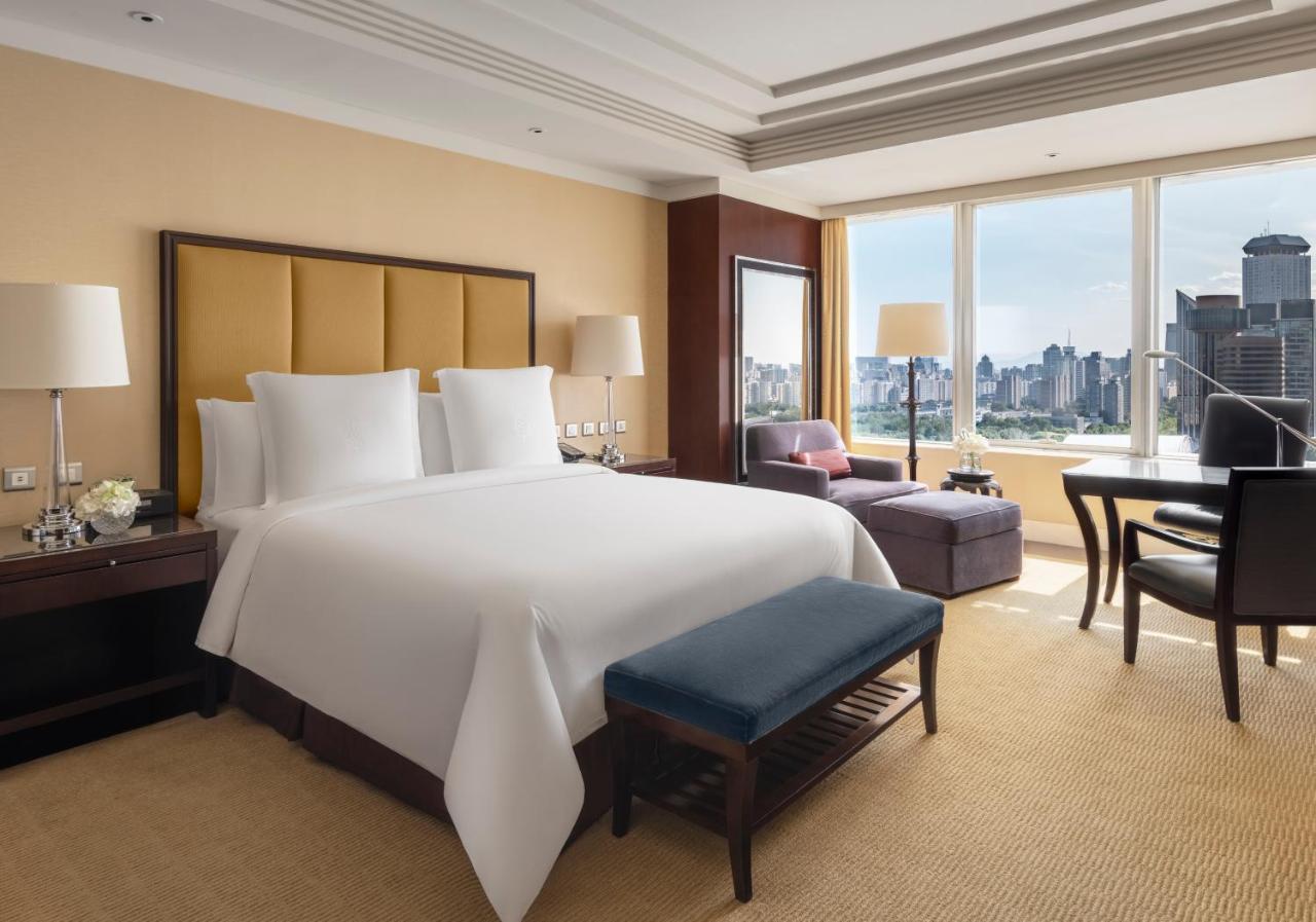 Premier King Room Skyline View,1350114463:JPEG
